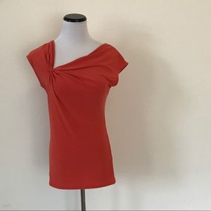 VINCE CAMUTO SIZE XS TOP BURTN ORANGE COLOR